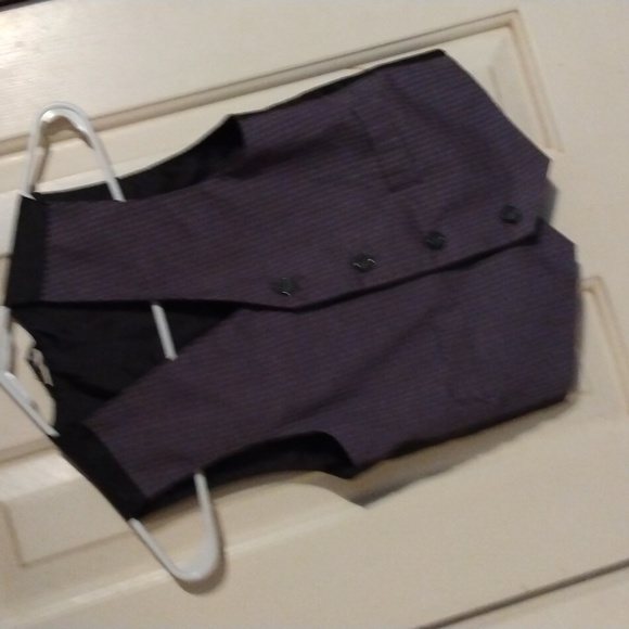 Boys size 7 formal vest - Picture 4 of 4